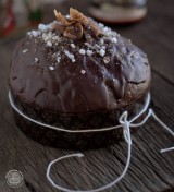 Pan Ficotto con grano arso, Fichi rosa di Pisticci caramellati  e glassa al cioccolato fondente